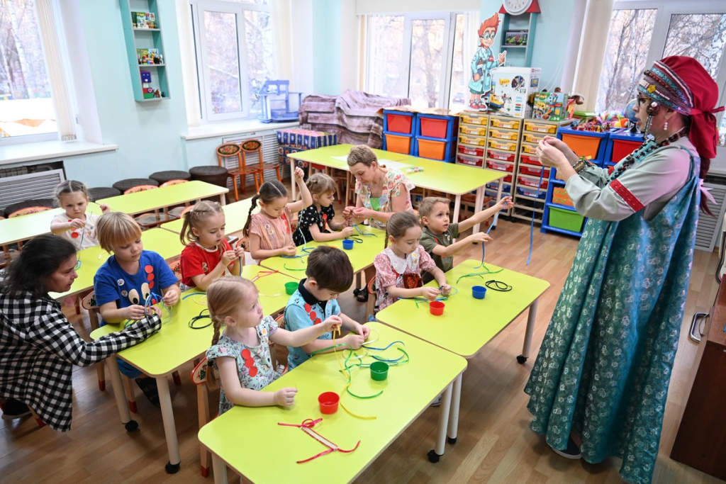 Занятия в университетском детском саду № 49